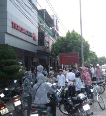 Nhân viên bảo vệ (dịch vụ bảo vệ) tử vong trong ngân hàng Techcombank