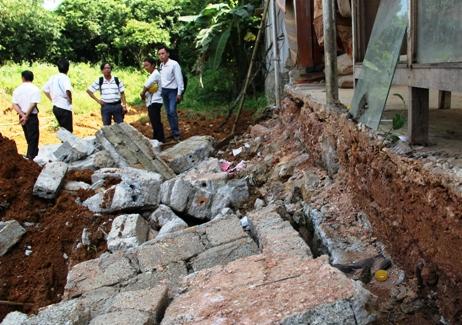 Dich vu bao ve uy tin | ‘Cả 4 bé trai đều chết trong tư thế quỳ gối’