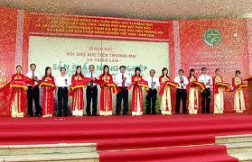 Bảo vệ hội chợ câu điện vào hàng rào, 1 trẻ suýt chết | dich vu bao ve hoi cho