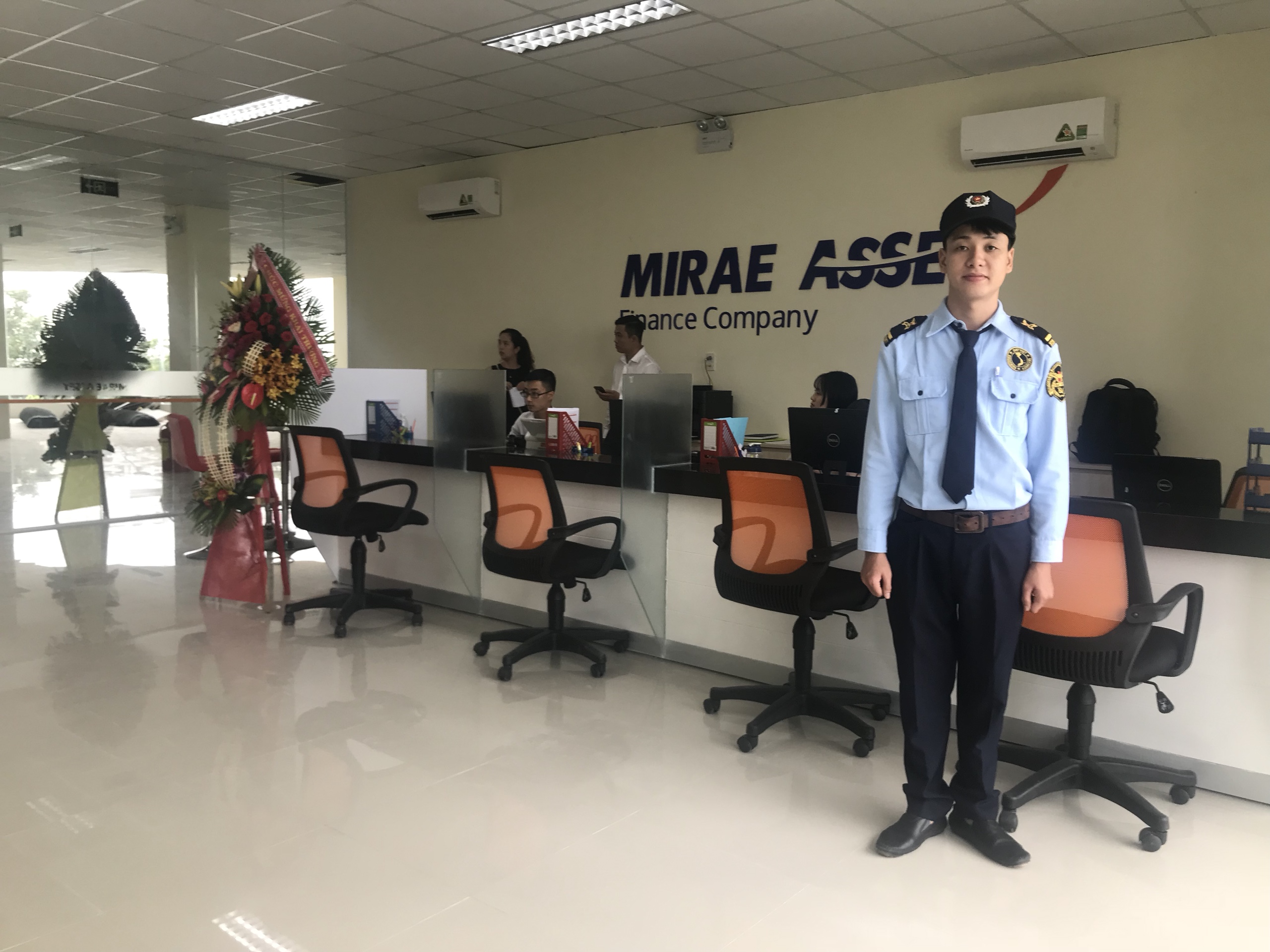 Sinh viên có nên đi làm thêm bảo vệ hay không?